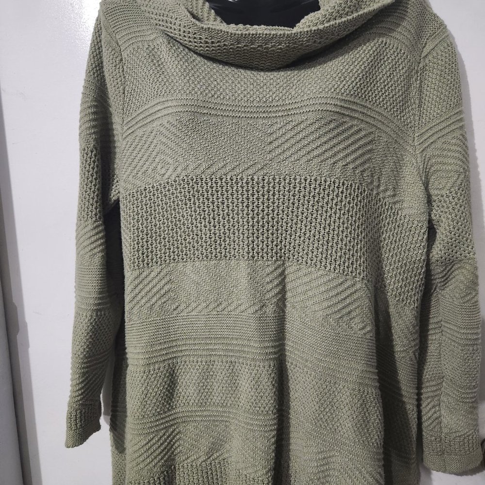eight eight eight brand cotton XL light sage green sweater